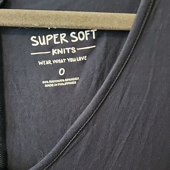 Torrid Super soft knit Size 0 NWT - Picture 2 of 3